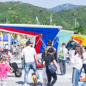 俯瞰大鵬碧海藍天，2000名市民參與深圳首屆航空飛行節