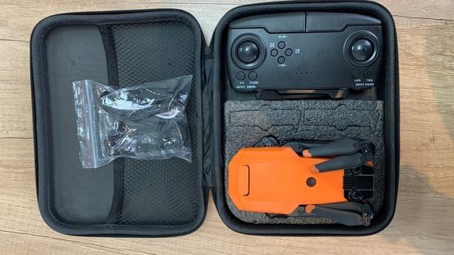 居然還送了VR頭顯 我在拼多多上花150買了臺無人機-6201