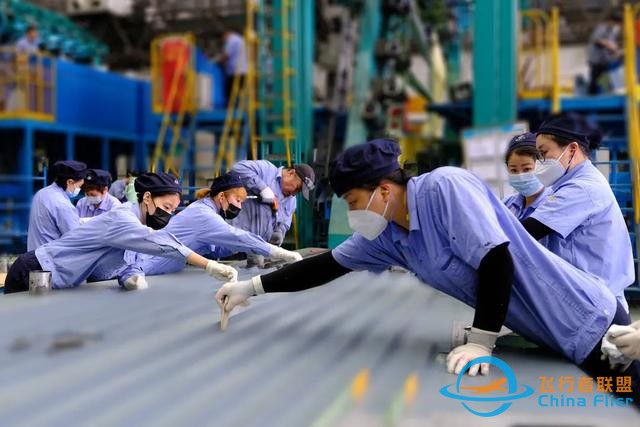 航空工業(yè)各單位：知寒知暖，在你身邊-1366