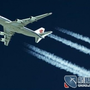航空知識揭秘：飛機飛行為什么會產生拉煙？