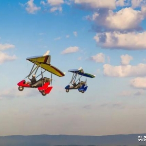 學(xué)飛行：你離天空只差一腳，“一腳油門”