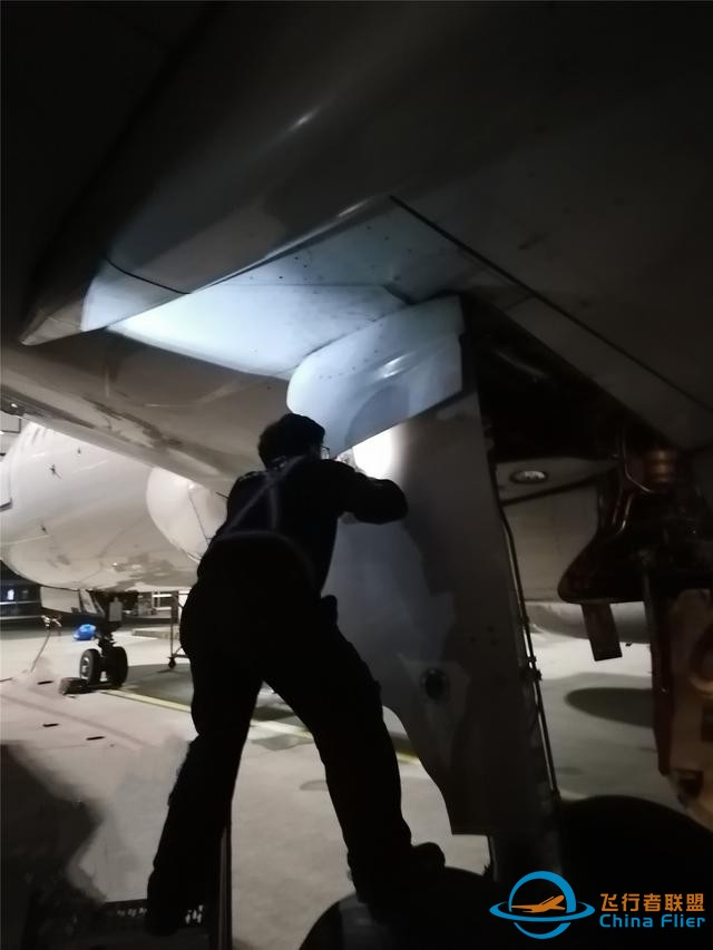 飛機檢測機器人、航空元宇宙的出現(xiàn)會帶來民航機務行業(yè)的春天嗎？-3936