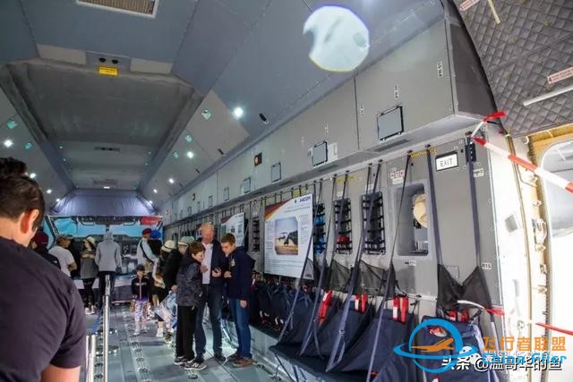 與空中加油飛機A400M近距離接觸-1727