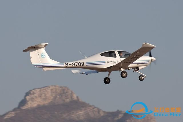 為什么航空學校越來越多地使用鉆石DA40飛機?-8321 為什么航空學校越來越多地使用鉆石DA40飛機?-8321