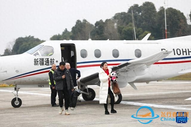 川渝通用航空短途運輸航線首航-5740