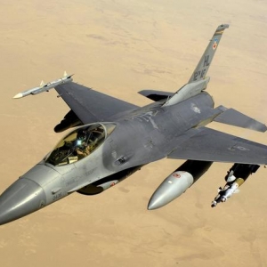 為開發飛行模擬軟件購買F-16手冊，俄公民在美國被捕